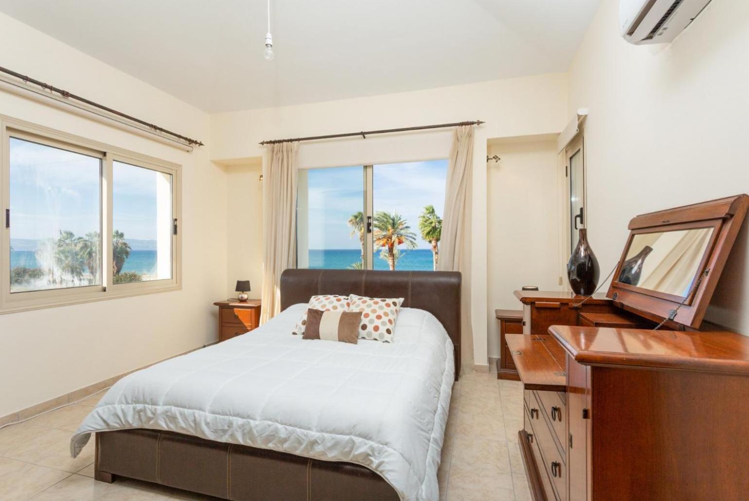 Villa Seashore One Пафос Екстер'єр фото